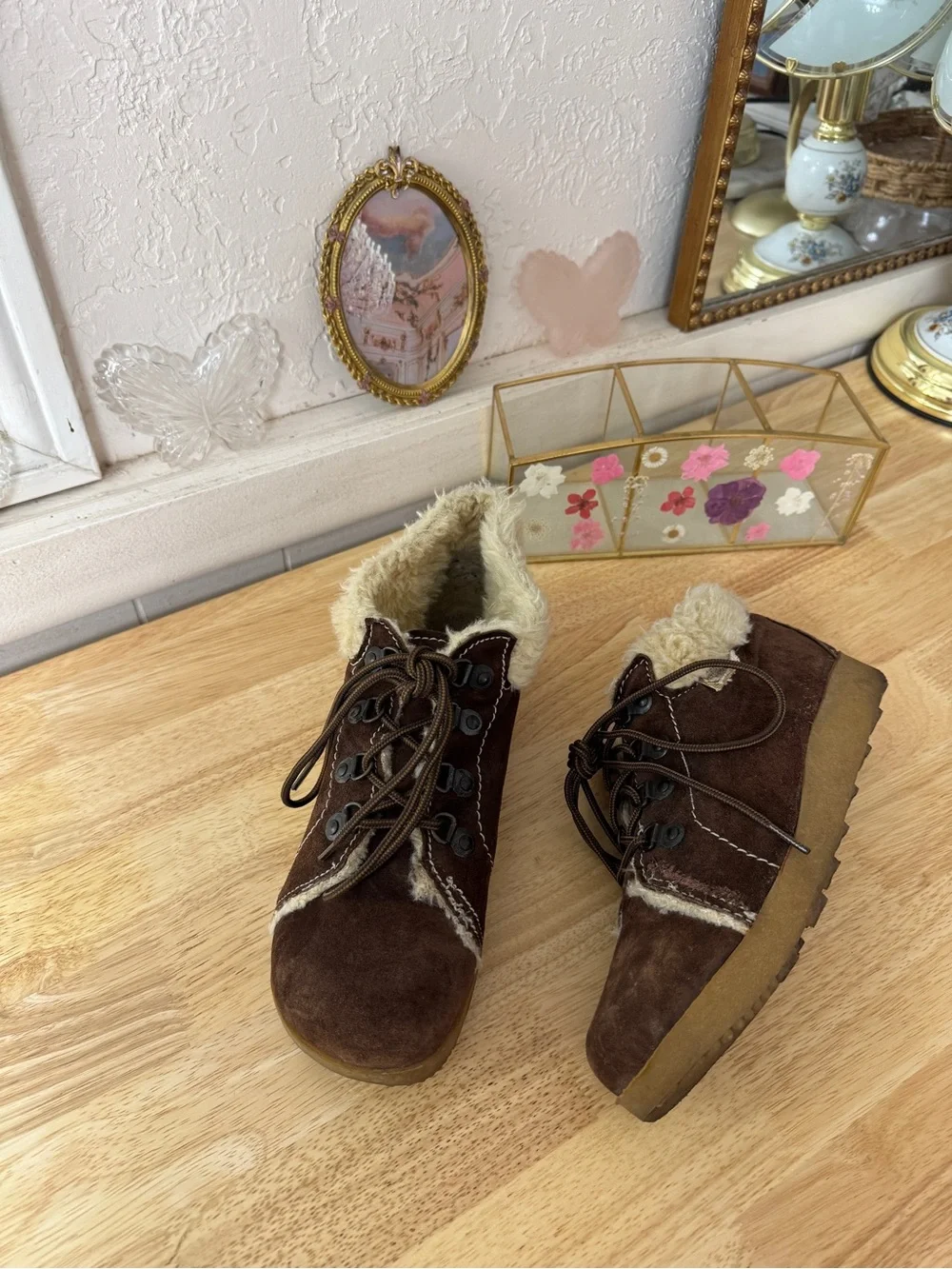 Cozy Reclaimed Vintage Brown Suede Faux Shearling Lace-Up Sneaker Boots Size 10